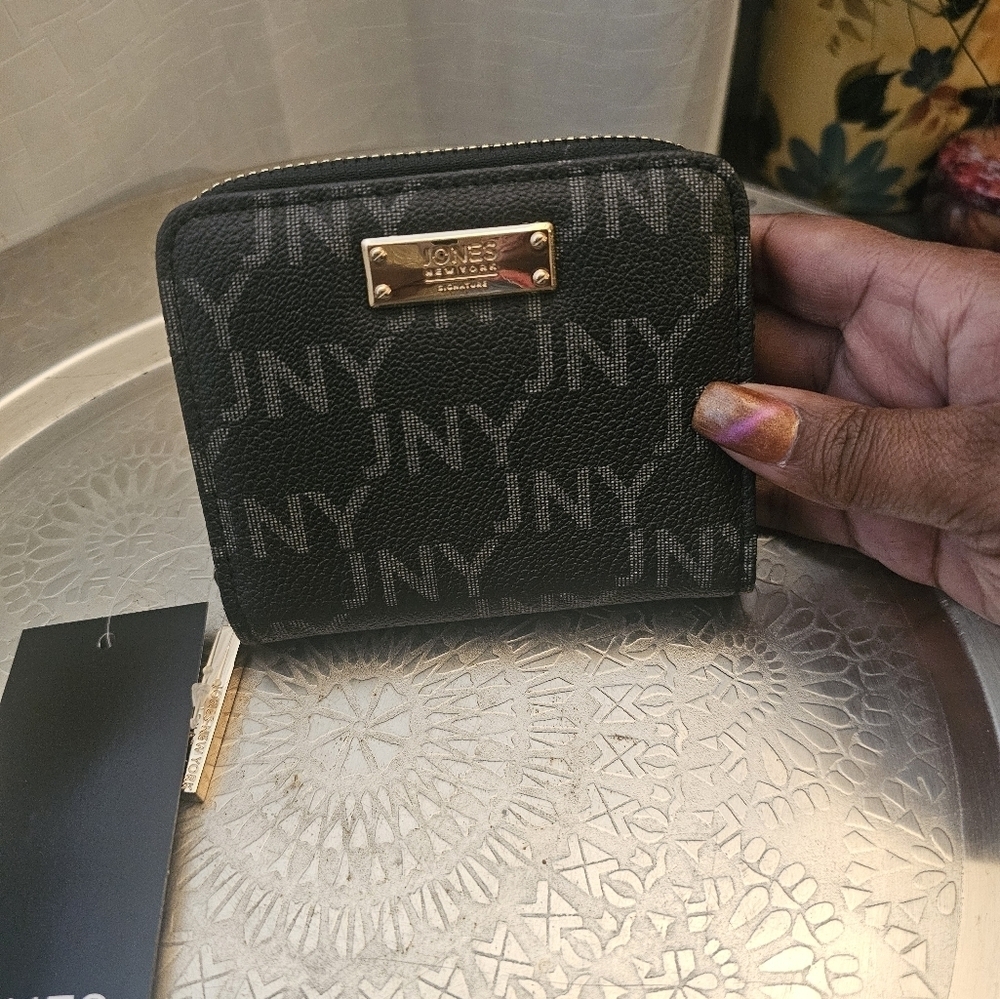 Jones New York Black Wallet - Picture 1 of 8